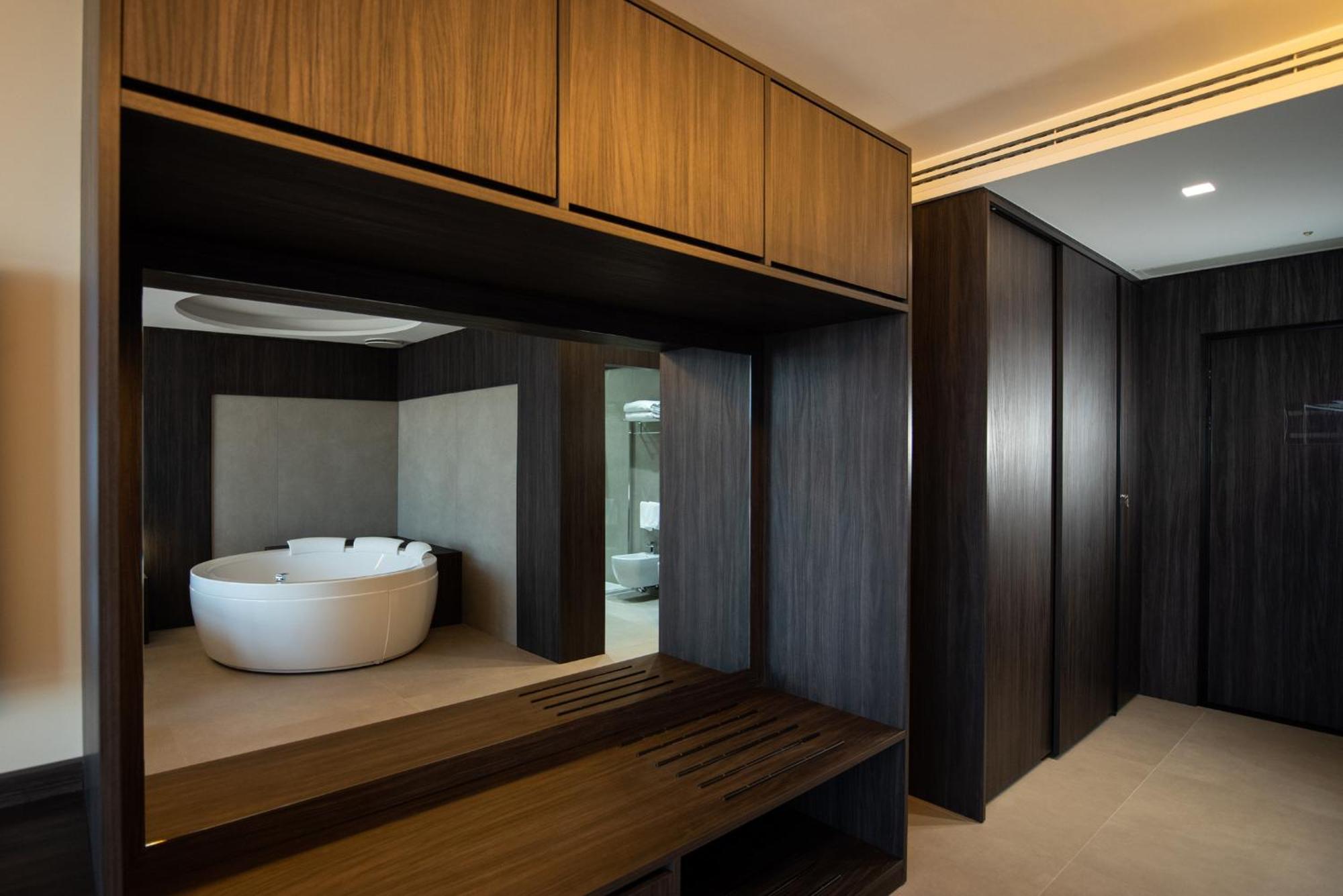 Gold Tower Lifestyle 4* Neapel
